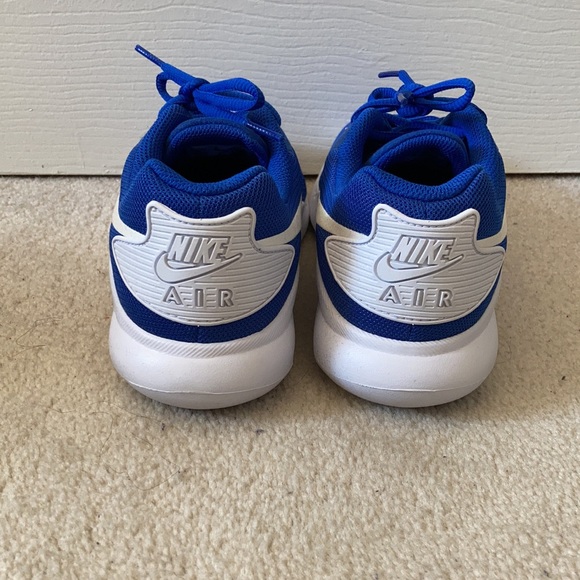 NWOB Nike Air Max sneakers - size 7Y - Picture 3 of 8